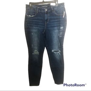 Maurices DenimFlex™ Dark Houndstooth Backed Destructed Jegging size large